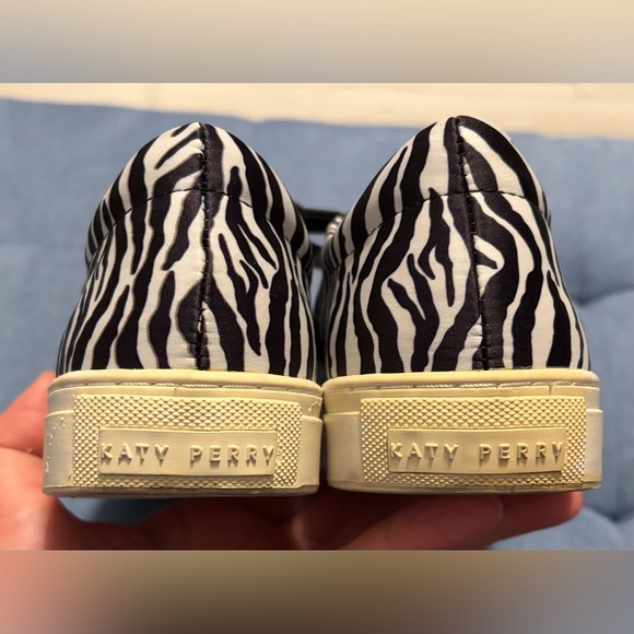 Women’s Size 8.5M Katy Perry “The Sprinkle” Zebra Print Sneakers - Picture 8 of 10